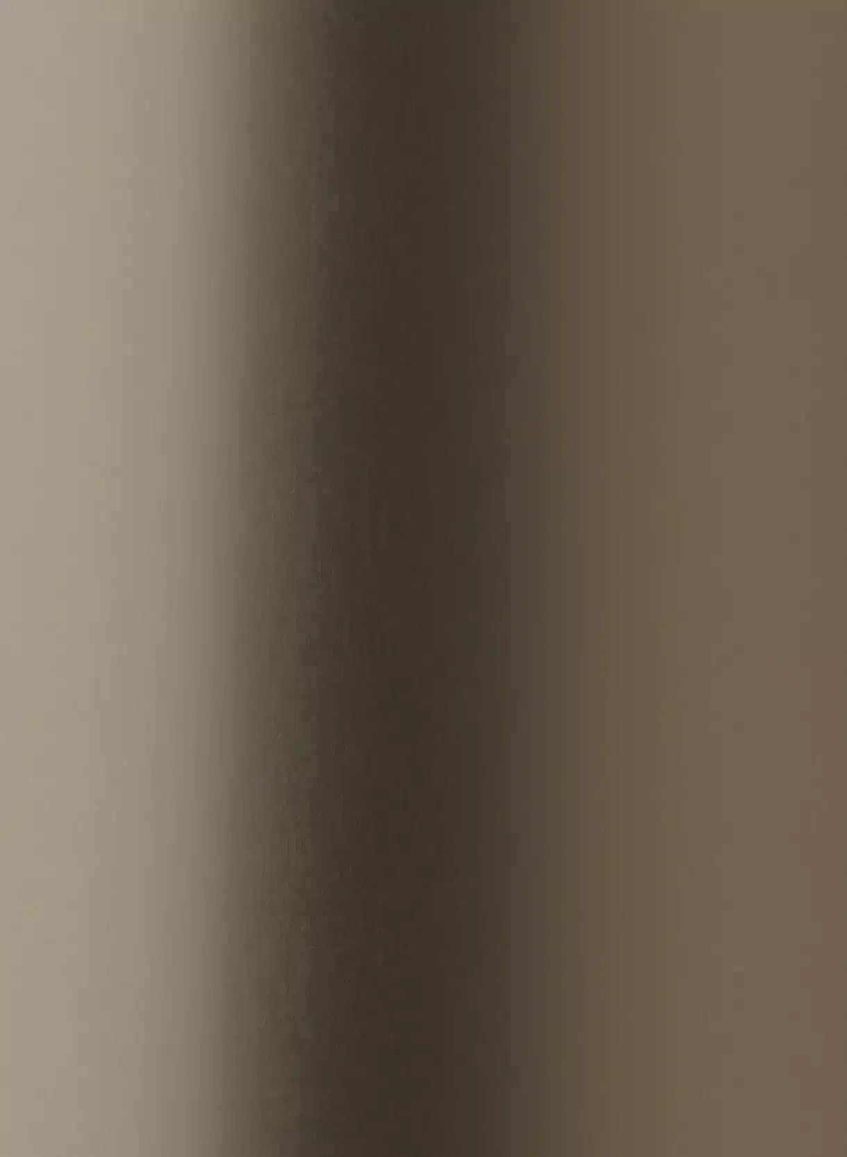 Panneau design en métal Plain Polished Bronzetone, vue rapprochée de la surface